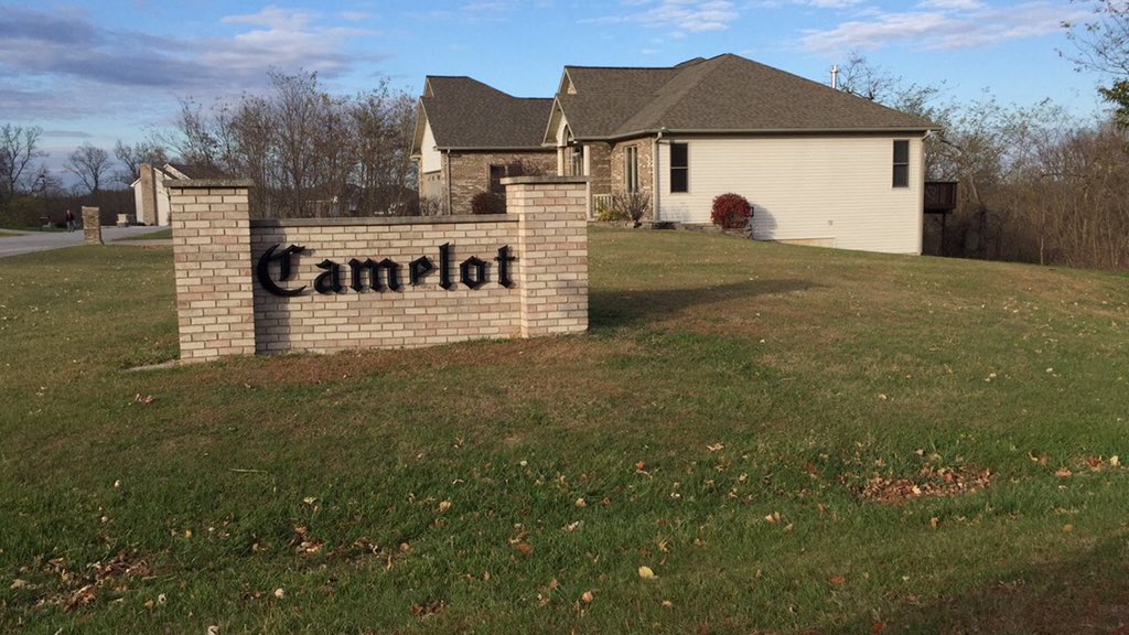 getfree13's tweet photo. Out and about today and got 4 new contacts for Farmers. Will be in touch very soon with all them..#pvs#camelot https://t.co/0R6GwAgU5G