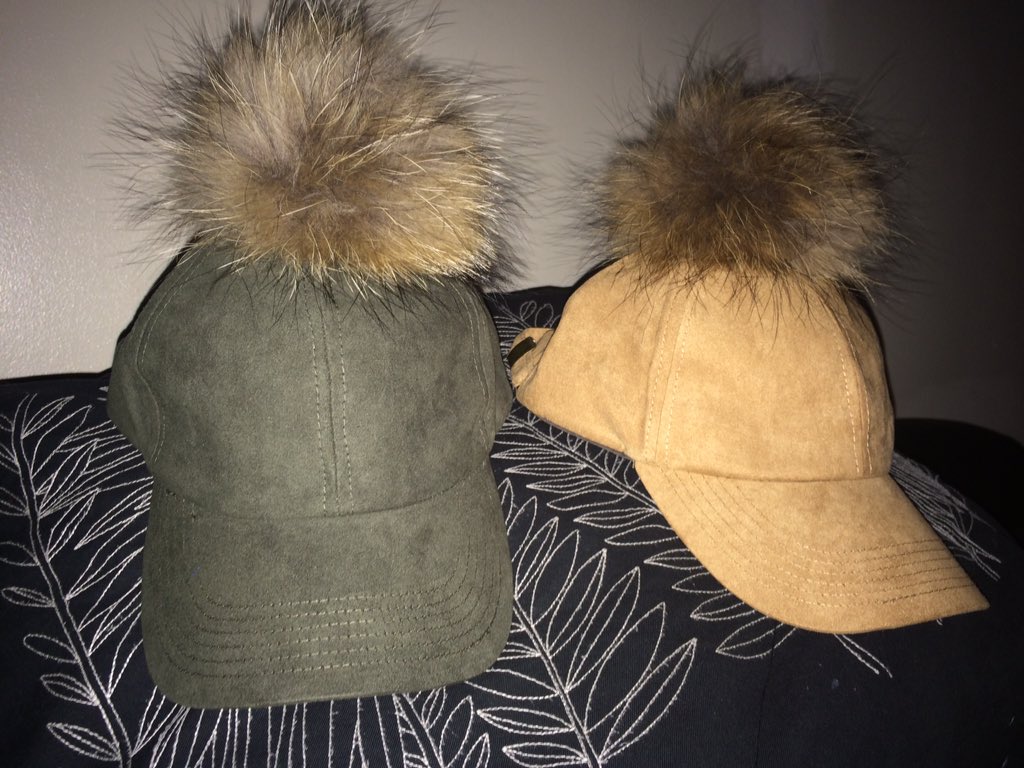 BYtoriola's tweet photo. || KHAKI Furry Bonnet ~ RT
             
   BEIGE Furry Bonnet ~ LIKE https://t.co/nGVHOnyTLy
