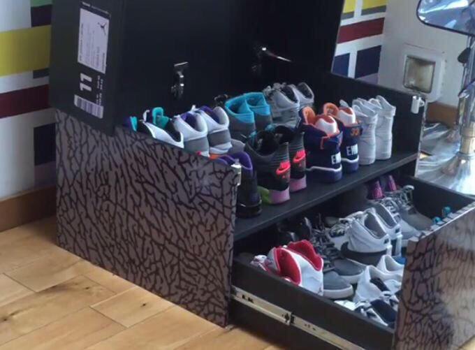 vaginaIntrelock's tweet photo. Who's got better shoe game? 

RT for Guys
Fav for Girls https://t.co/rfh0OPI3n9