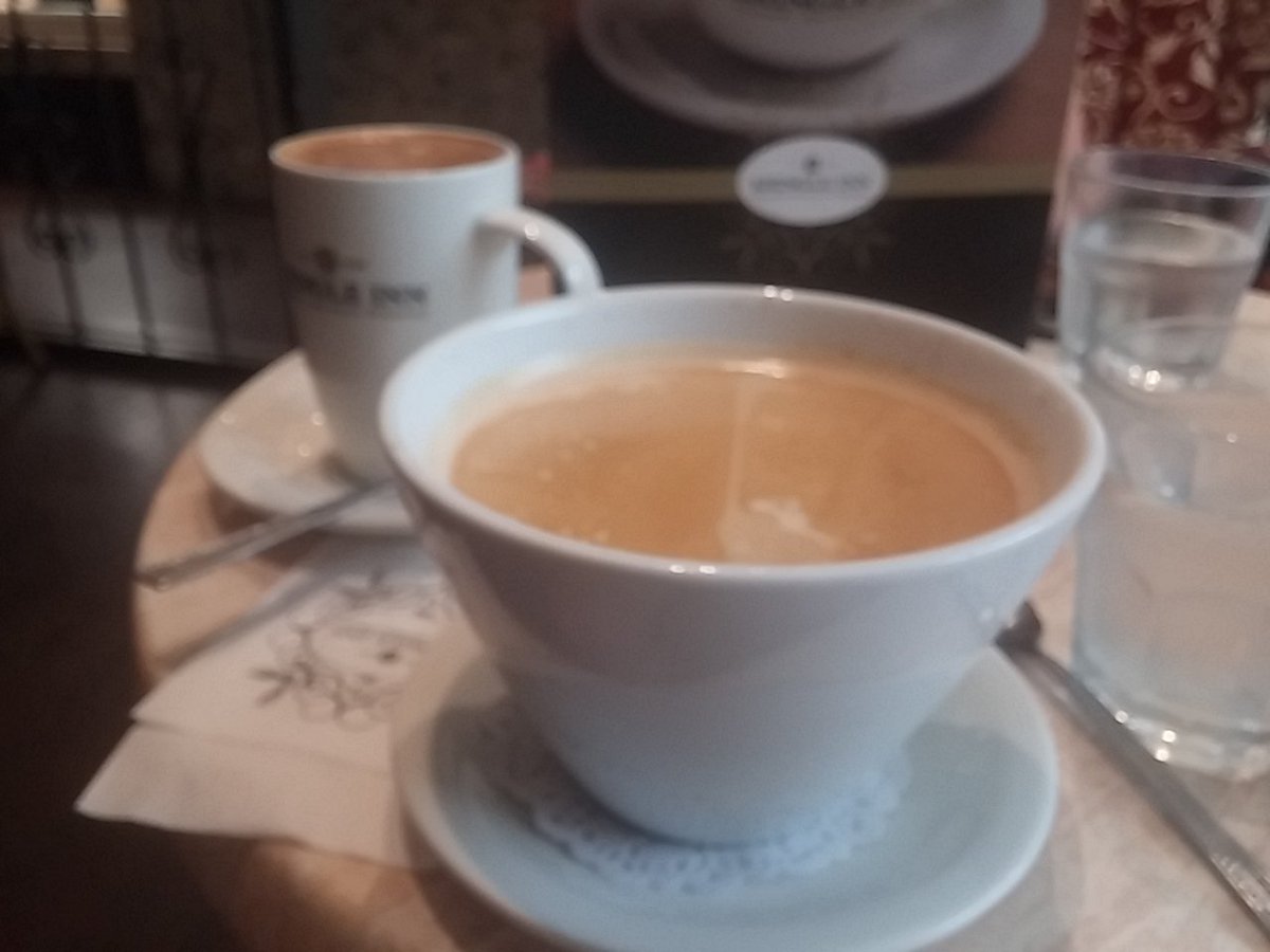 pbaker3460's tweet photo. Coffee served in bowls @shingleinn #shingleinn https://t.co/ZouGdjw4z3
