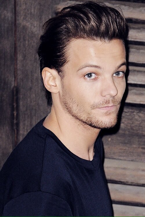 SoloHarryUD's tweet photo. Louis leaving the X Factor studios last night! (11.15.15)

#1Donxfactor https://t.co/jYubTwi3MU
