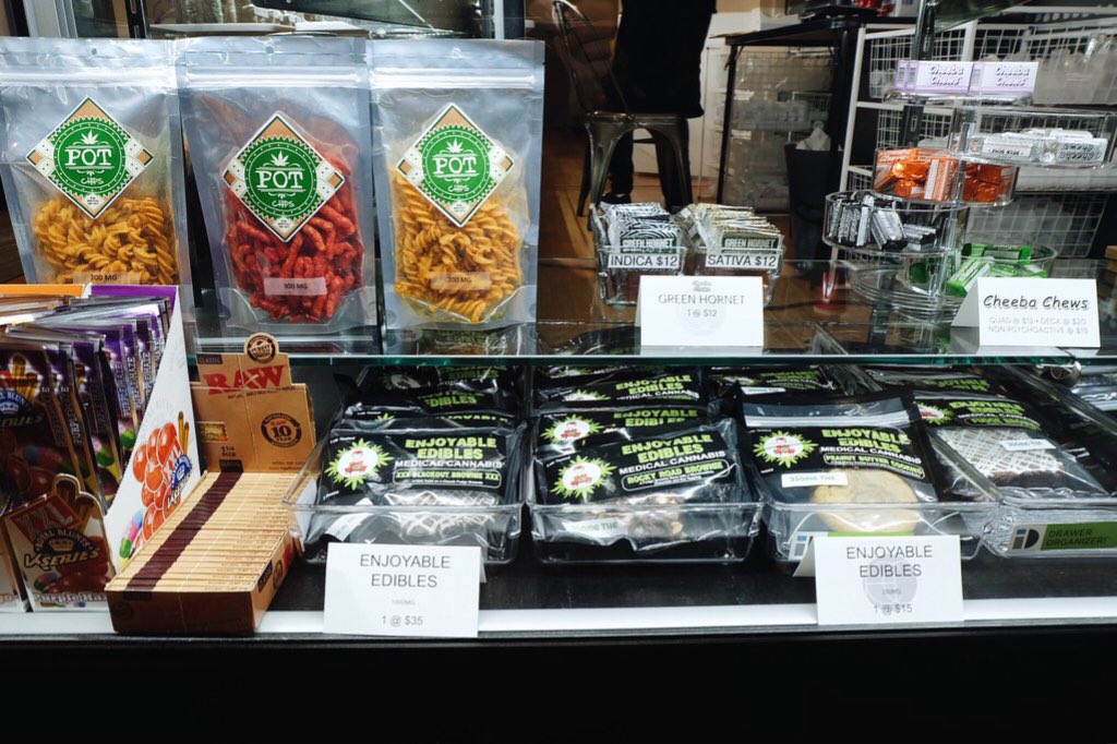 HCC_anaheim's tweet photo. 🌿💨Don't forget to eat your greens! 💨🌿 #weedmaps #Oc420 #OcDabbers #Edibles #CheebaChews #EnjoyableEdibles https://t.co/vYQ2VzMenu