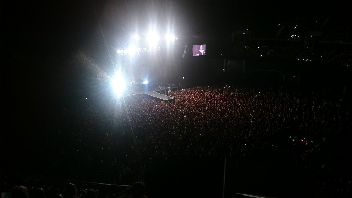 MacLessells's tweet photo. Some pics from the @Imaginedragons gig in Glasgow tonight. 500 miles was awesome. 🙌 https://t.co/xpbP2mzQIH