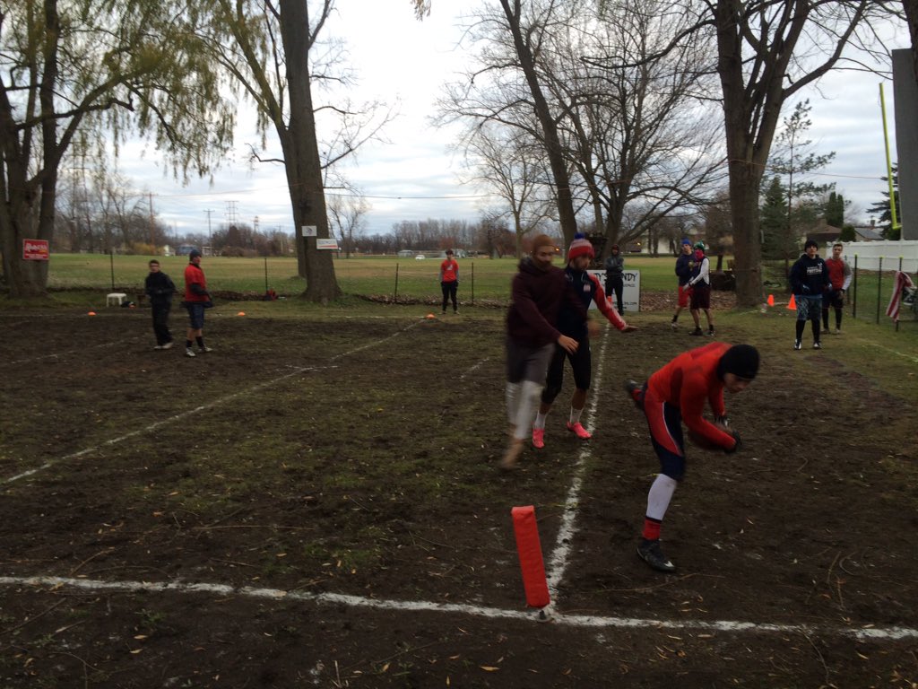 BackyardFTBL's tweet photo. Photos from yesterday's game #NTvsESMB https://t.co/YaZRxCTi7T