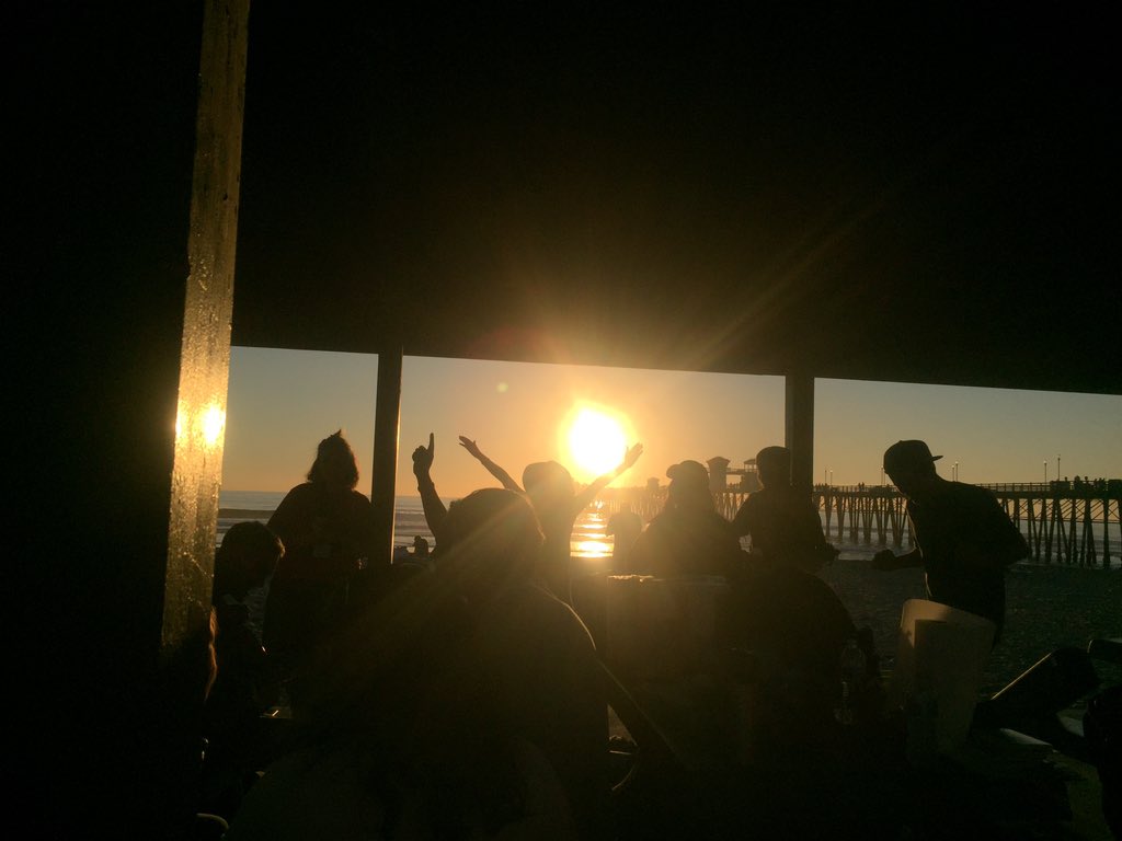 wordsofashley's tweet photo. yesterday's outreach ✨🌚 #bonfirelive https://t.co/hMQn4DiXNa