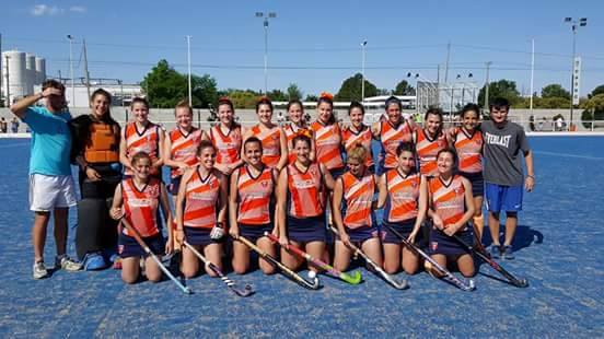 hockeyargplus's tweet photo. CISSAB Campeón Damas F!!! Felicitaciones 🎉 🎉 (Fotos: Sergio Chechi Waremkraut) https://t.co/yOEpuMqhJ5