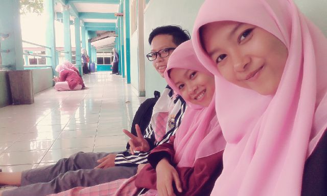 Irvanrawkez's tweet photo. Temen gua kejar" pas sekolah, dan gapernah kena nangkep gua @RizkyYani30 @Iraori_tama https://t.co/MOXzSctNdU
