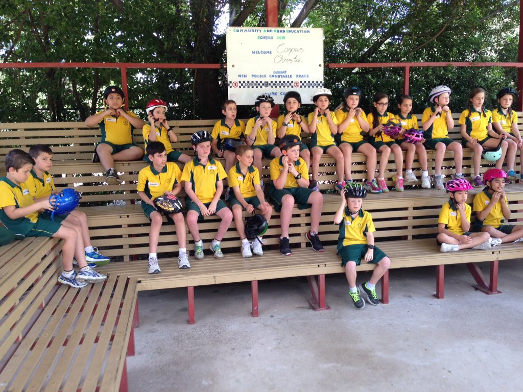 CCCYear4's tweet photo. 4G learning about the importance of helmets @cccranebrook https://t.co/OU769y7MUY