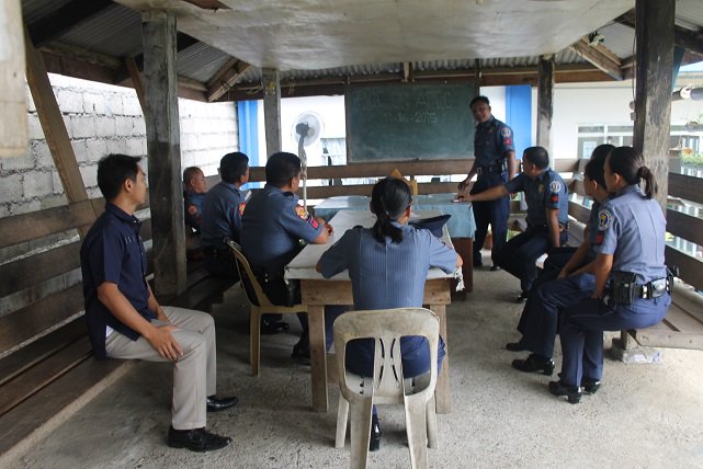 PNPAlfonsoLista's tweet image. Personnel conducted PICE re #APECSummit2015 @RDPROCordillera  @pnpifugao  @ulysabel