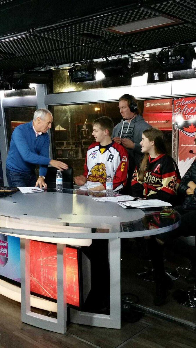 GeoffMacLellan's tweet photo. Memorable moment for two Glace Bay kids, Tyler Mortimer and Leah Byrne. @ronmacleanhth a class act as always. https://t.co/LRi2X1hnzN