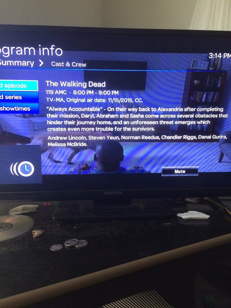 IvoryCurse's tweet image. So apperantly my TV lied to me look at the second name ...  #TheWalkingDead