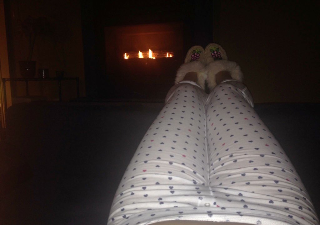 DeneLegalEagle's tweet photo. #RockYourMocs and Reflect. #chillspaces https://t.co/HfWvxVgLeb