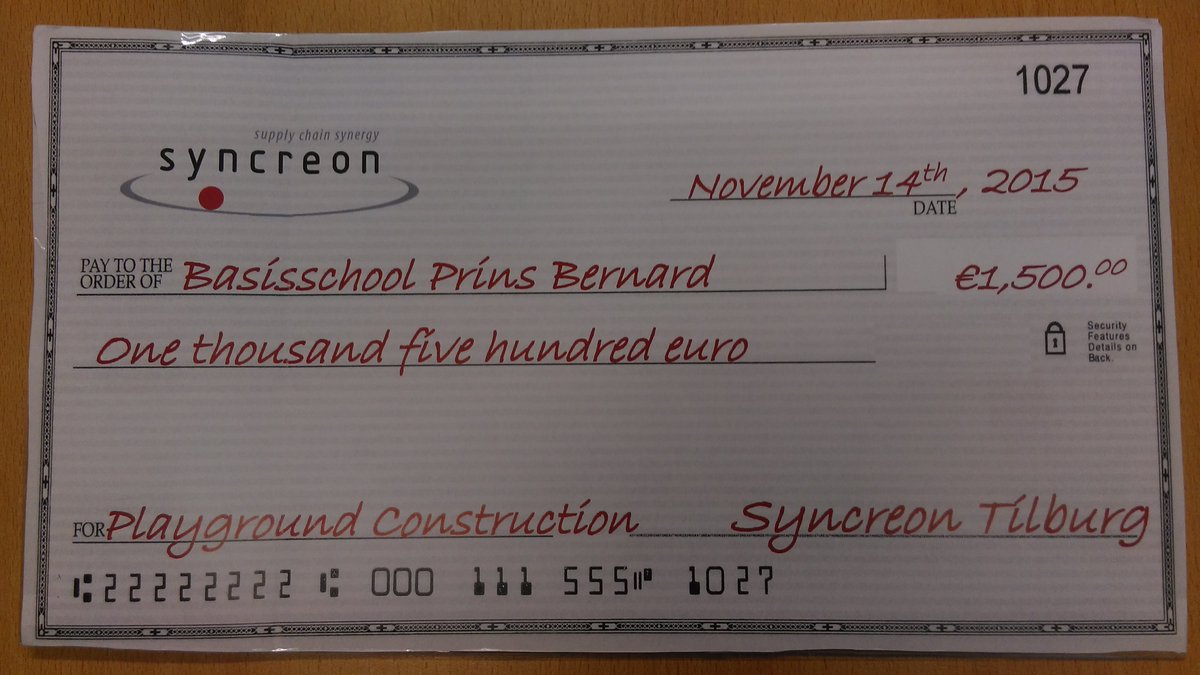 PBTilburg's tweet photo. Medewerkers van SYNCREON Tilburg halen met vrijwilligerswerk maar liefst 1500,- op voor speelplaats Bernhardschool. https://t.co/aL2r56pibK