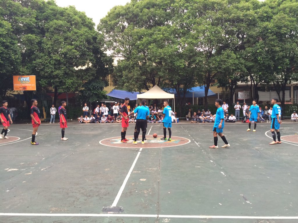 karya guna vs bk tim A. pertandingan ke-3 dimulai! semangat untuk kedua tim!!!
