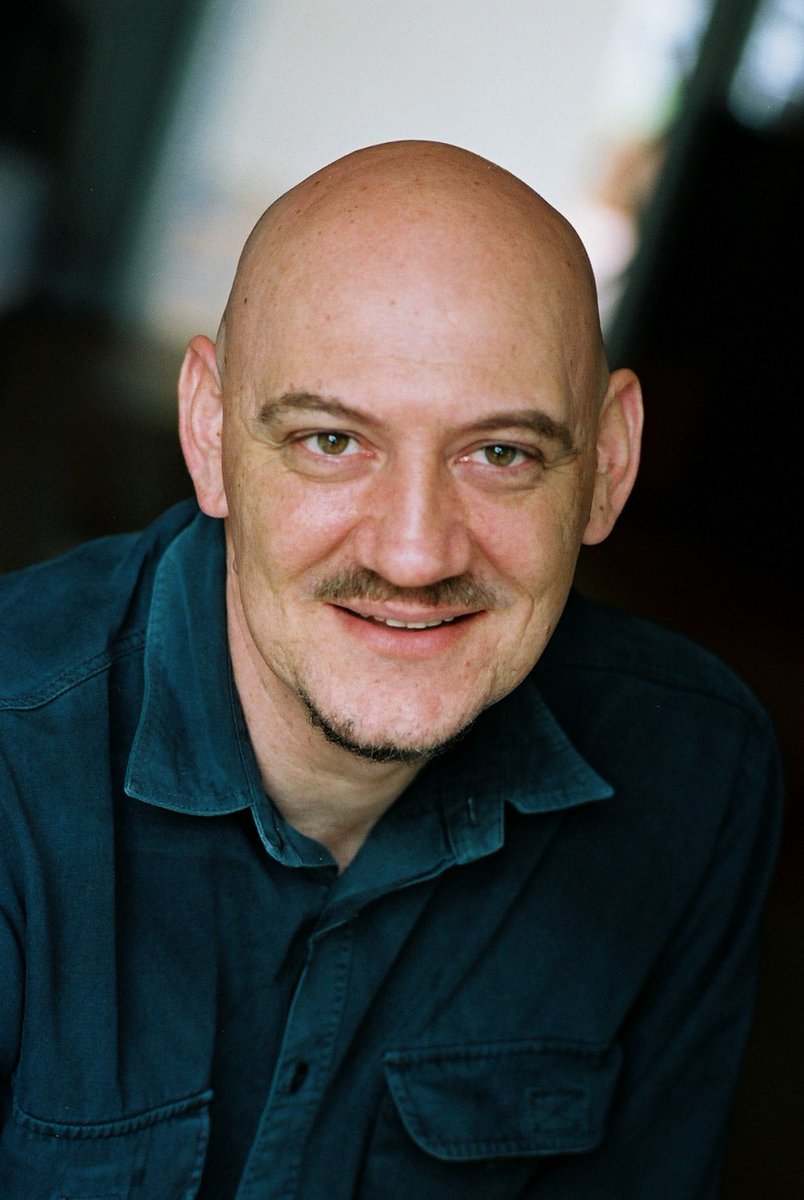 Kobus Moolman is showcasing his poetry in Dublin. <a href="/doubleshotpoets/">Double Shot</a> <a href="/BooksUpstairs/">Books Upstairs</a> theluvvie.com/2015/11/16/kob…