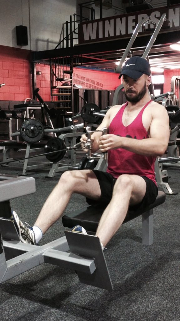 deric_tv's tweet photo. Start day on a high! Get moving #gym #fitfam #morningcrew #flufftobuff 💪🏼 https://t.co/8Lx0i8C0wS