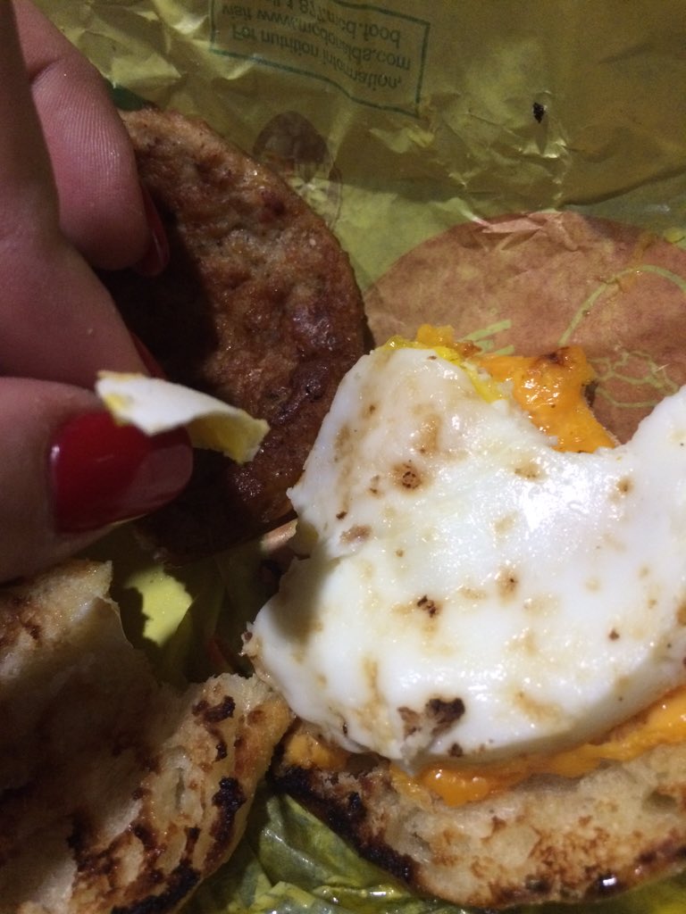 avery_christen's tweet photo. Eggshell in my #McDonalds McMuffin. #imnotlovingit https://t.co/9MSlpGJRk4