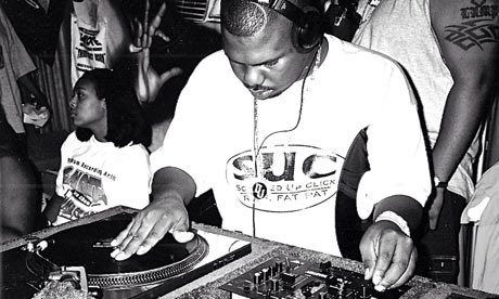 979TheBox's tweet photo. Gone But Never Forgotten Rest In Peace DJ Screw #swishahousemix with @DJMichaelWatts #DjScrewRIP https://t.co/Gf30ZEDp3b