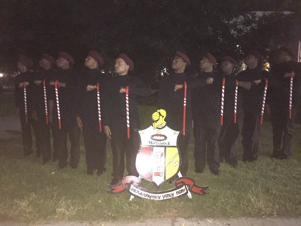 BetaGamma1937's tweet photo. A big kongratulations to the Fall 2K15 initiates of Beta Gamma, 10 N.B.T 👌🏾 https://t.co/kRuoCWu9Jh