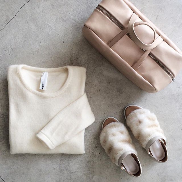 nidtokyo's tweet photo. Creams and nudes for the cold season too #edwinahorl #mariajobse #flatapartment #nidadeux https://t.co/ZDD4BeluiR https://t.co/t0cybsp68k