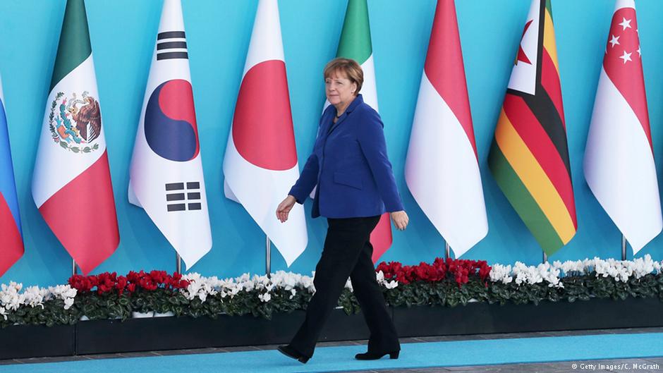 Kaz1379 さんによる翻訳Tweet:G20首脳会談の様子を伝える独ドイチェ・ヴェレの記事。