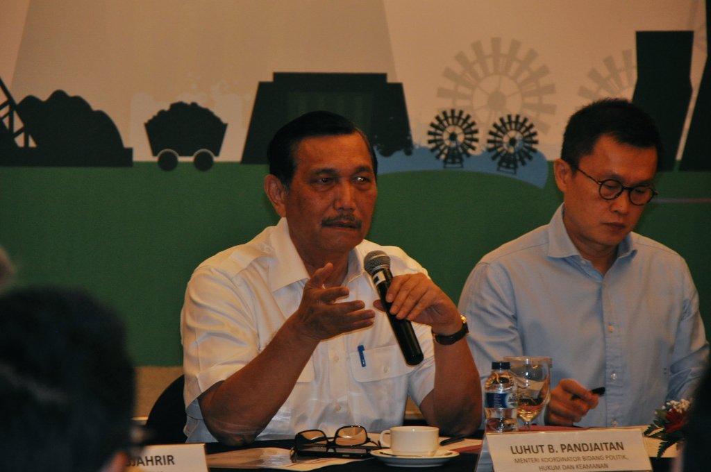 Bpk. Luhut Pandjaitan sebagai narasumber dalam acara CEO Gathering