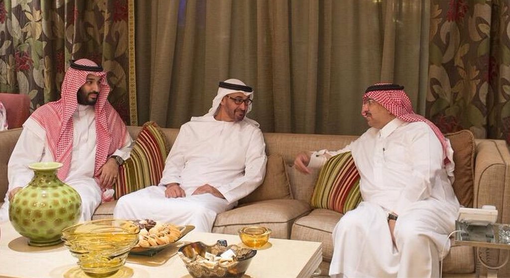 G3YALZAID's tweet photo. وعيال زايد ف الرخا والشدّه
عون الضعيف ومسنده وحزامه
واخوان نوره ما يردوا المَدّه
مرضين ربي حافظين اسلامه https://t.co/A7bsTsaNza