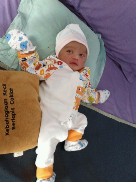 kenysakinah's tweet photo. Welcome baby boy,jadi anak sholeh yaa,nurut sama aunty key https://t.co/GMgW0k1M7F