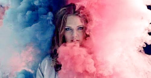 ToveLoCF's tweet photo. Em breve novo clip... Not On Drugs... https://t.co/2MDpI1eSxr