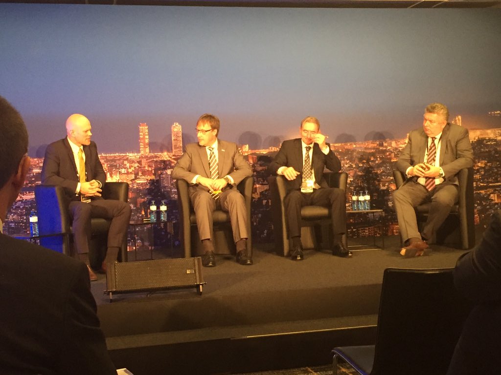 TweetAyhan's tweet image. Hot discussions goin&apos; on... #SAPSelectBCN