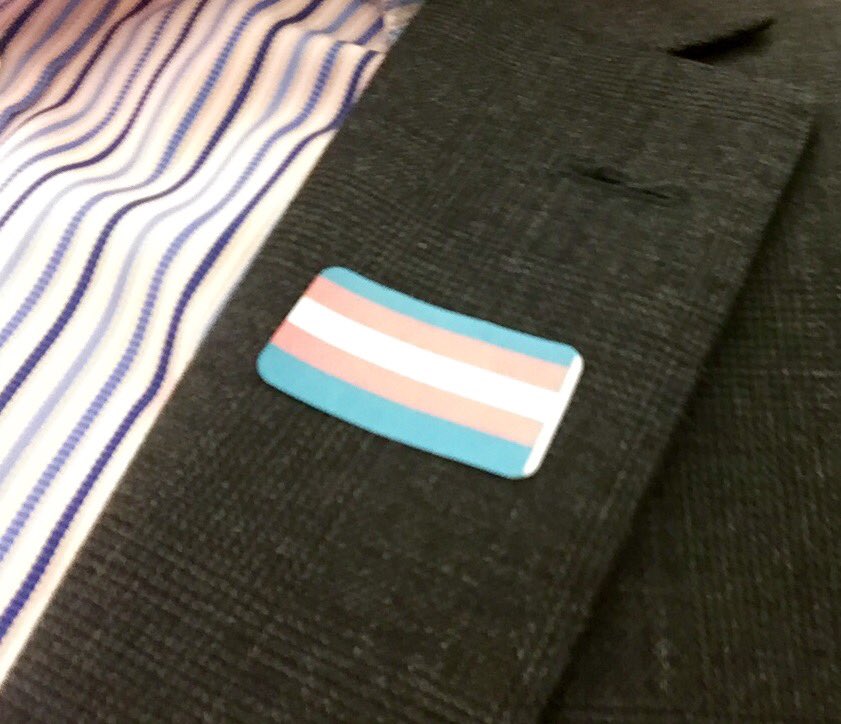 c_hallas's tweet photo. Wearing my flag badge #UoGlgbtTrans #TransWK https://t.co/MsLiLwzb0A