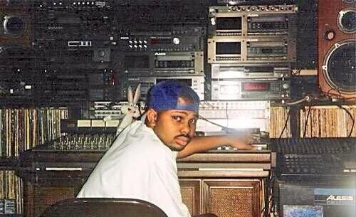 iWalksOnWater's tweet photo. #DjScrewRIP An H Town legend https://t.co/VPA3nr3rP6