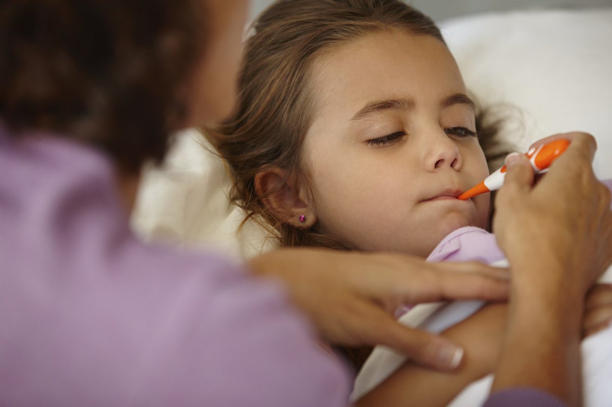 ClevelandClinic's tweet photo. When to keep your cool (and when to worry) about your kid's fever ➡️ https://t.co/DhLKNjOqyK #KnowFlu https://t.co/OXVTRM02Q4