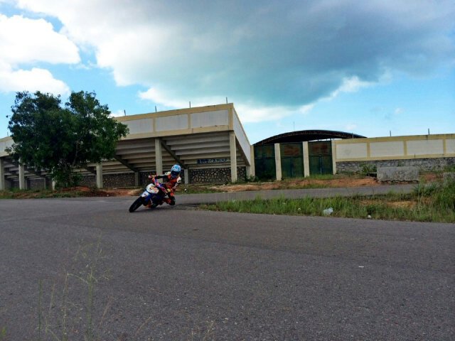 Wirawanzen's tweet photo. Latihan with @yopa_nadika https://t.co/77h6HXZjmp