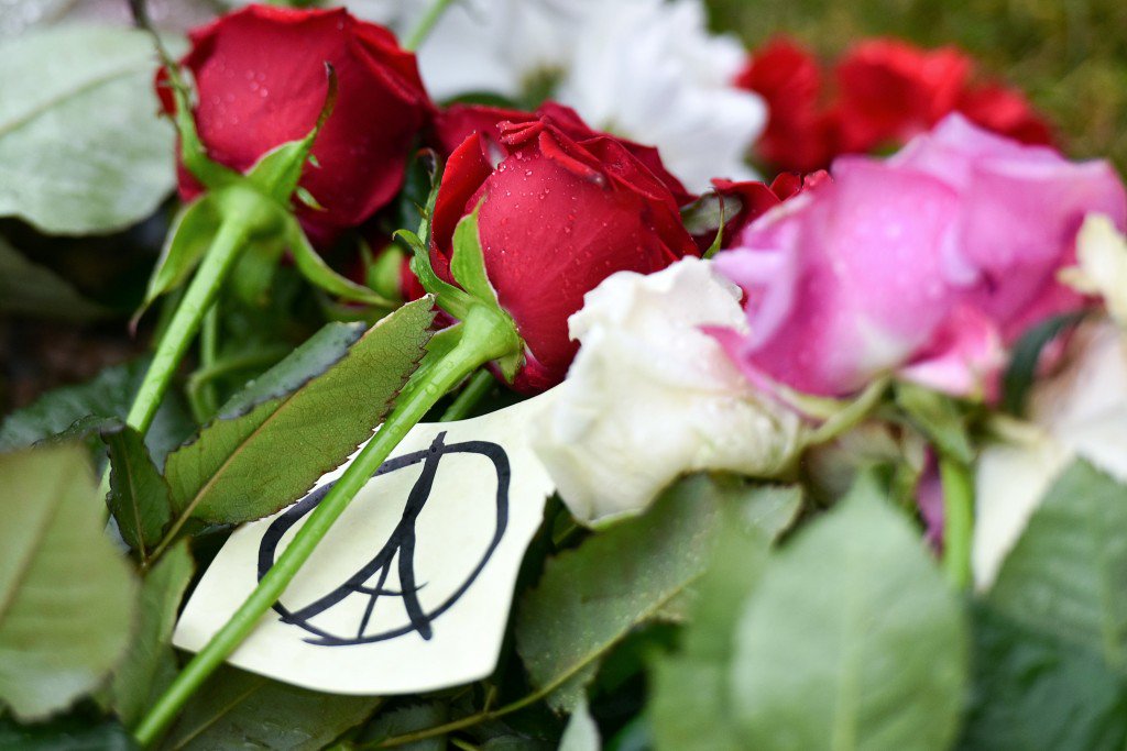 Fr_Essentials's tweet image. Our thoughts &amp;amp; prayer are with Paris