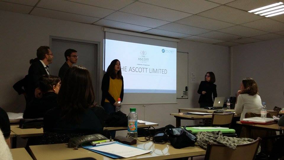 etudiantsescaet's tweet image. Première présentation orale pour les bachelors ! #hébergement #ESCAET #VMVESCAET