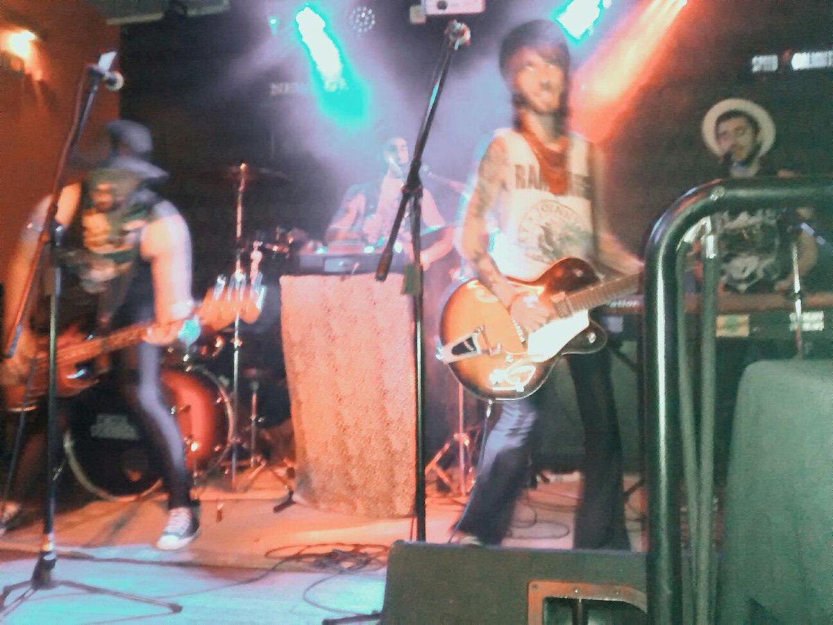 Zalchichos's tweet image. #modobar 
Gracias Tapiales por ser tan copados!!!