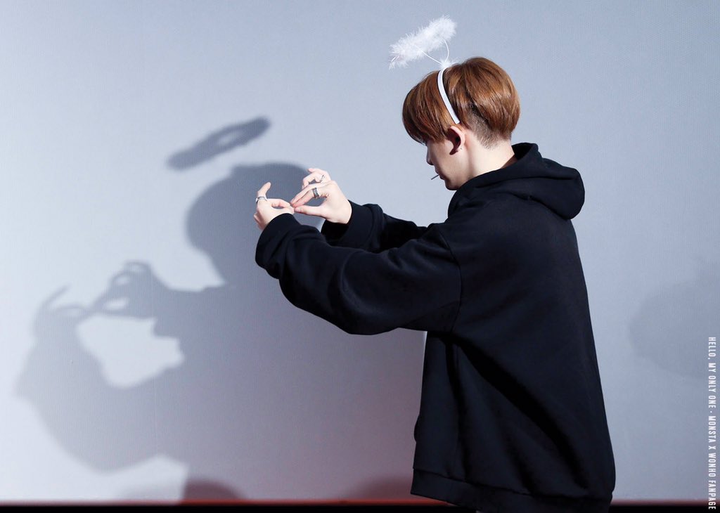 그림자놀이 하는 몬스타엑스 원호 | 인스티즈