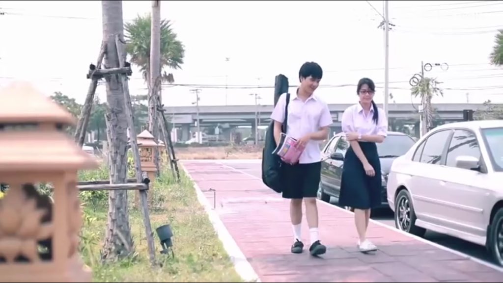 pitchchanya_r's tweet photo. นั่งดู Boy's paradise เอ้อเพลงประกอบเพราะดี เสิร์ชดู ชื่อเพลง หลับตากลั้นใจบอกลา ของเคลียร์ เจอพญแว๊บมาในเพลงเฉย 😳😂 https://t.co/r9ByuNwykd