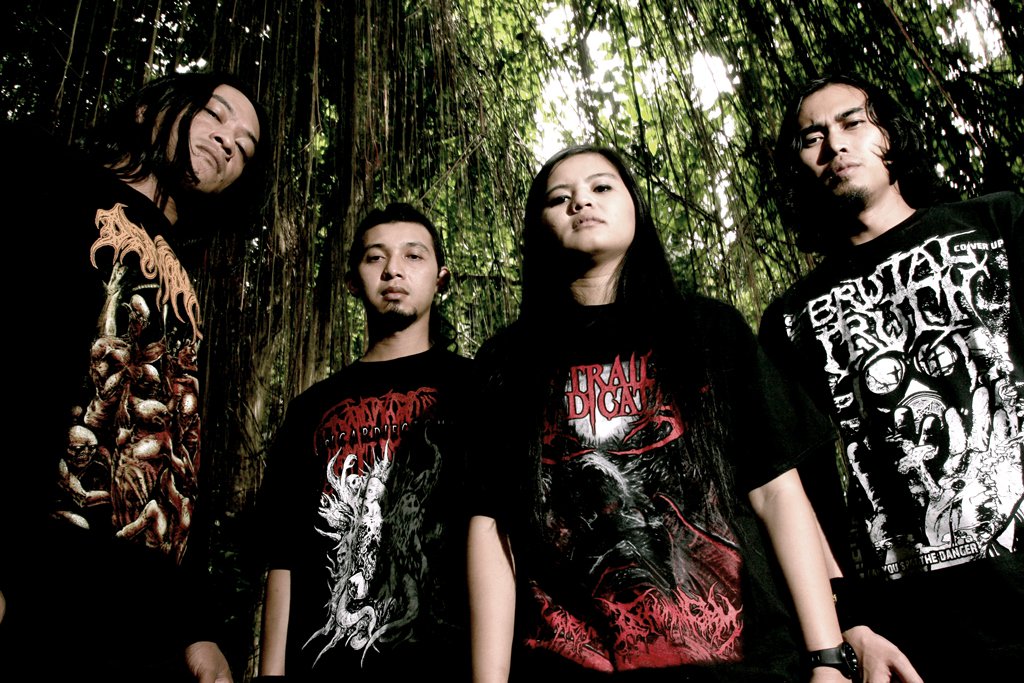 Reeb Zine tweet media