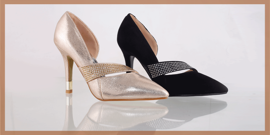 metroshoes's tweet photo. Festivities are over, but that doesn't mean you can ditch the OTT bling.
#Festive #Shoes #OTT #Fashion #BlingIsIn https://t.co/mghKuuDsUT