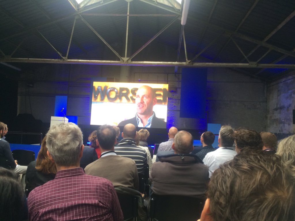 Hé <a href="/BartHouben/">Bart Houben</a> is er ook bij #ondernemen #worstenbroodjes top!