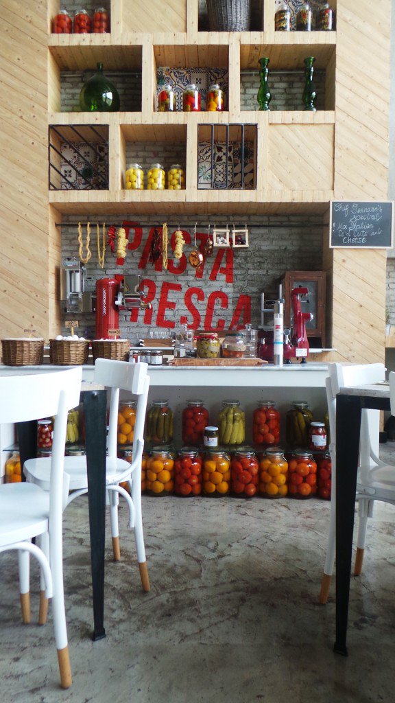 SaudiSSC's tweet image. #جدة
الجمعية البريطانية للتصميم الدولية ترشح مطعم روزوبومدورو ضمن احدى أكثر المطاعم جمالاً في العالم.