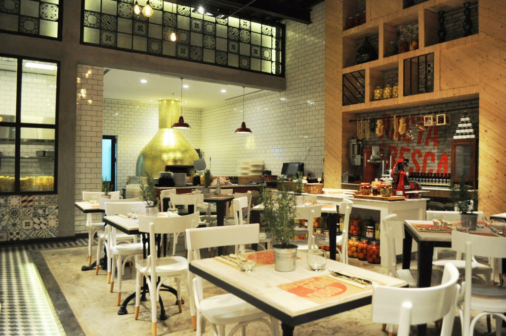 SaudiSSC's tweet image. #جدة
الجمعية البريطانية للتصميم الدولية ترشح مطعم روزوبومدورو ضمن احدى أكثر المطاعم جمالاً في العالم.