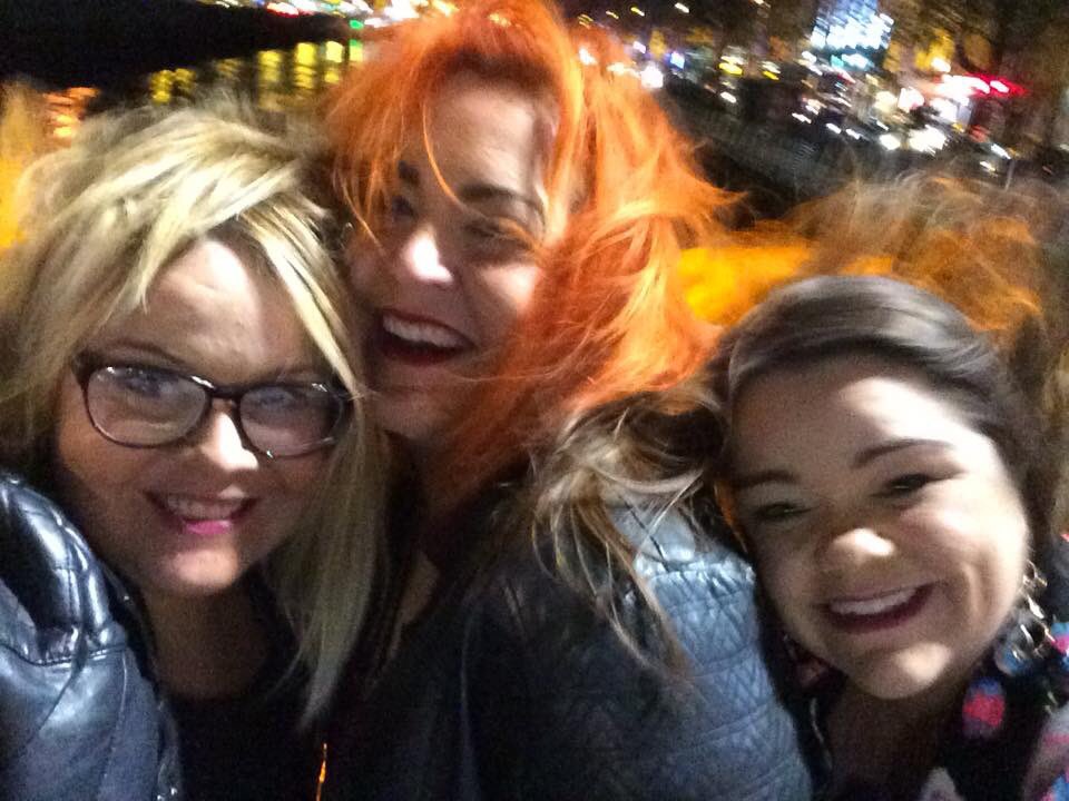 kellyfleet1's tweet photo. Girlie weekend in Dublin! Fabulous weekend, picture says it all really 🍀💚#lovedublin #girlieweekend   #ireland https://t.co/NwWTwSgFYU