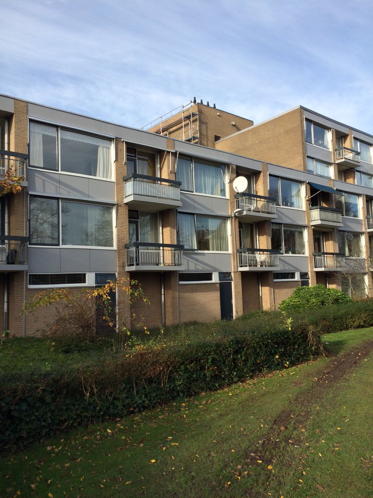 PeterJandeGroot's tweet photo. Renovatie #driegasthuizen Arnhem met #rockpanel.
Eerste deel klaar met dank aan #hegemanvno en #bmnarnhem https://t.co/c6DiLOobwE