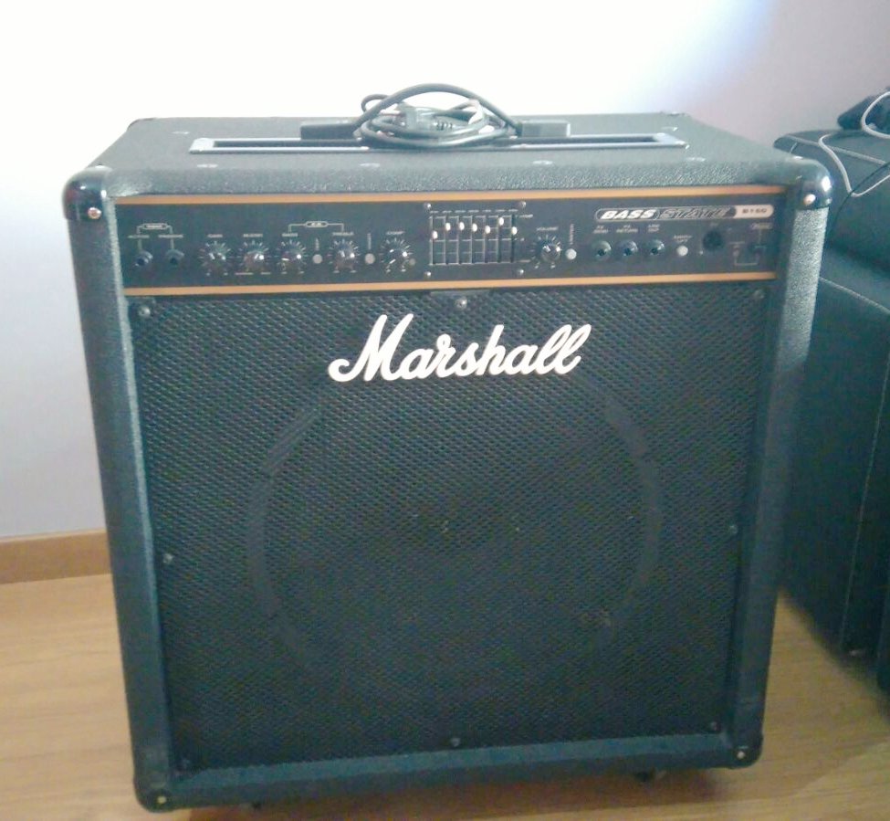 ChumyTheWicked's tweet photo. ... pero hablemos del pedazo de ampli que le hemos comprado a @AbrahamUV_95 @MarshallAmpsUK #BassState https://t.co/pCfhAtbcap