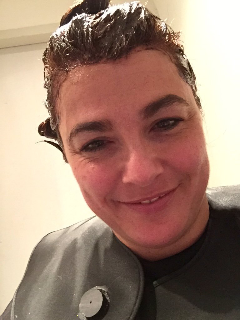 Do_Differenz's tweet photo. Winterkleur erin en mijn nieuwste column in de maak. Heerlijk zo'n regenachtige dag! 😃 https://t.co/U5MB5Mevu5