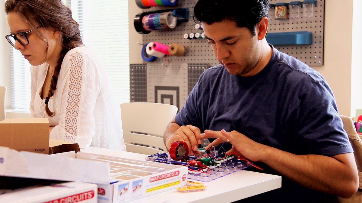 Today! A new ‘maker space’ opens at <a href="/IUSchoolofEd/">IU School of Education Bloomington</a>. Check it out: youtu.be/BvsiMH92k90  |  go.iu.edu/Qra