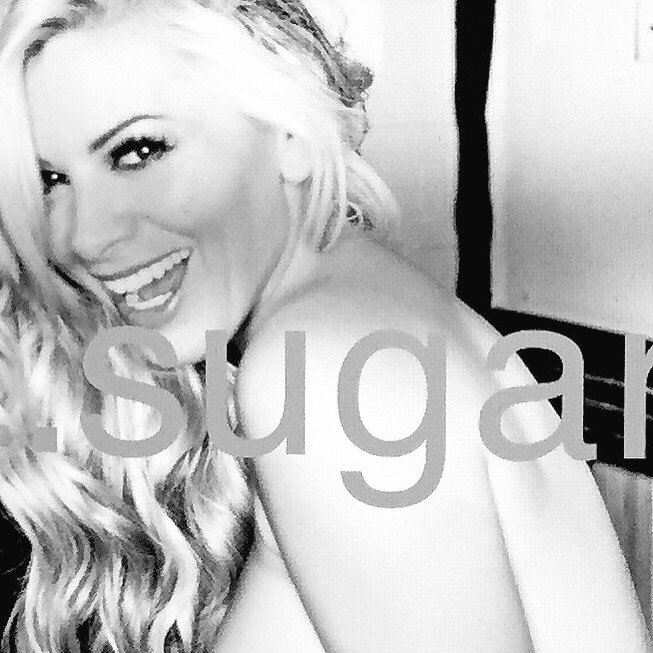 sugarbabesmodel's tweet photo. It's @MrsRazorRuddock https://t.co/EjdiNQNyGF #MySUGARBABES #Launch18Nov @AZakaimFineArt excited 3 days to go xxx https://t.co/EKEcJ4bllW